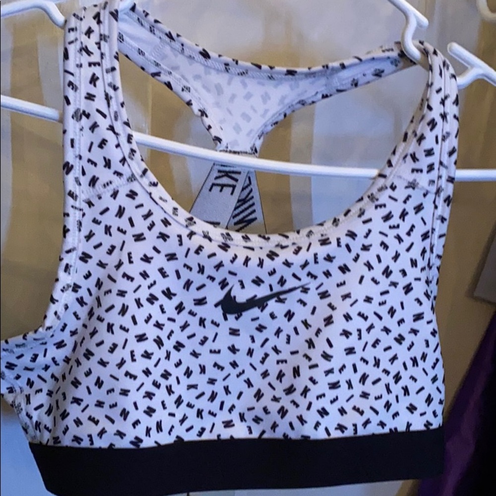 nike sports bra